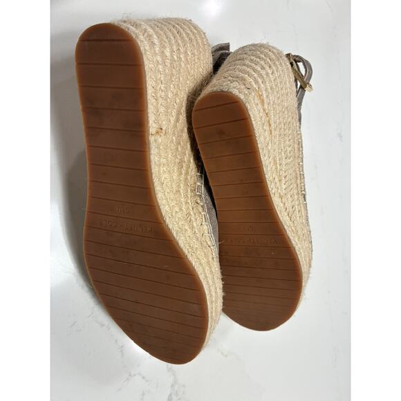 Kenneth Cole Espadrille Wedge Sandals, Size 9.5 Gold/ Gold Buckle - Picture 2 of 4